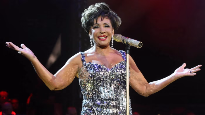 Shirley Bassey Impact on Music and Legacy e1734585374850