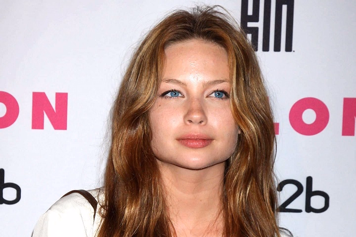 Daveigh Chase Net Worthfgg