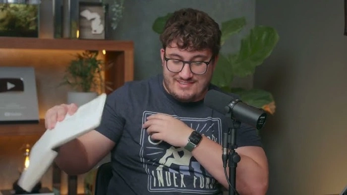 Caleb Hammer Physical Appearance