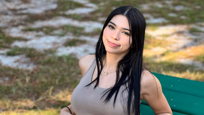 Aishah Sofey Biography