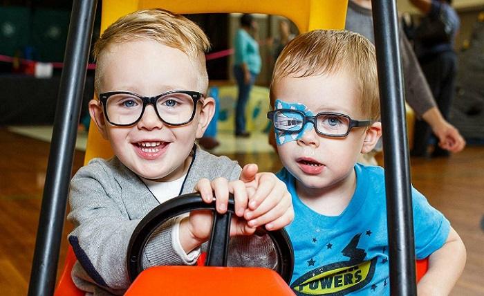 How to Spot If Your Young Child Might Need Glasses