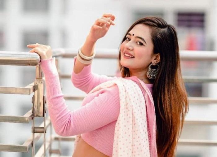 Anamika Oyshe Personal Details