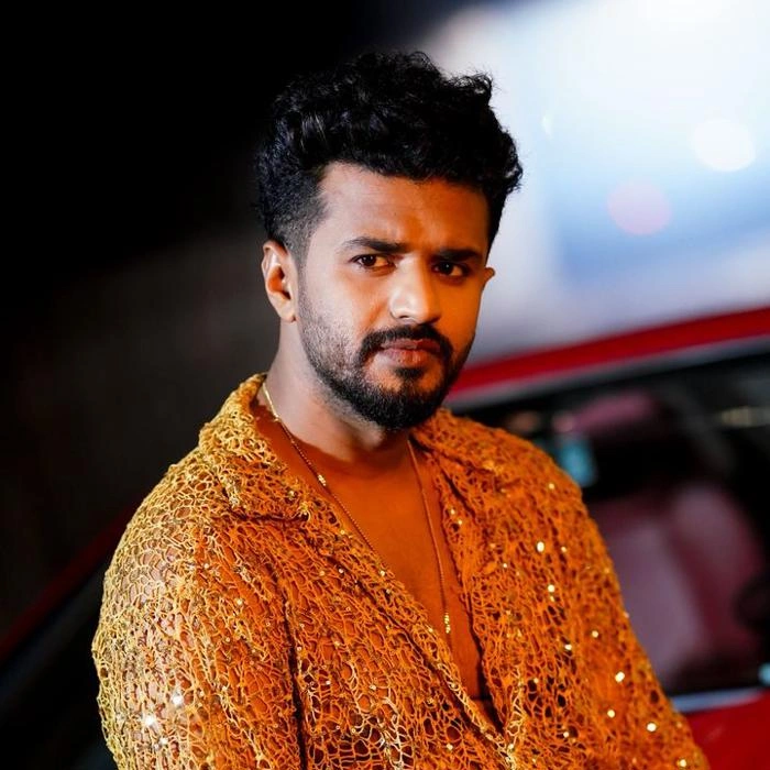 Mushfiq R Farhan Lifestyle and Public Image