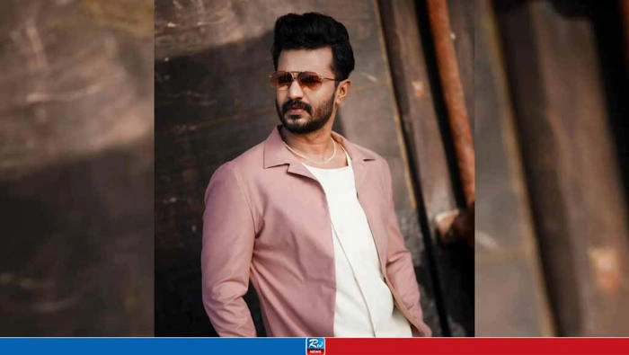 Mushfiq R Farhan Personal Details