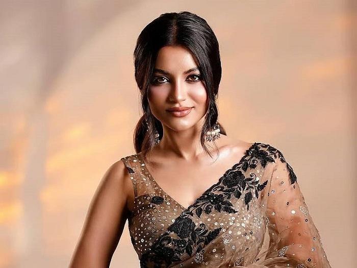 Nazifa Tushi Bio